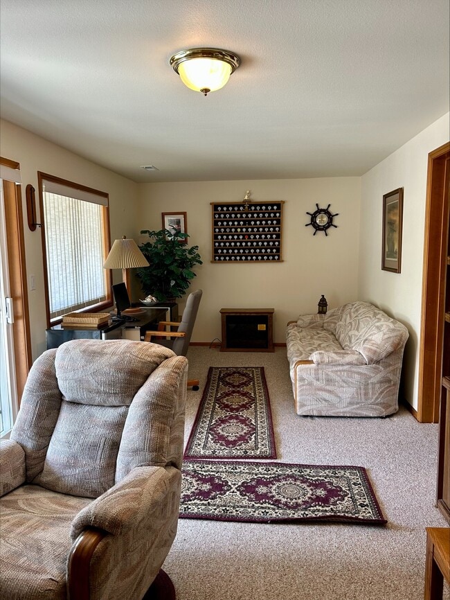 Building Photo - 4739 S Golf Course Dr