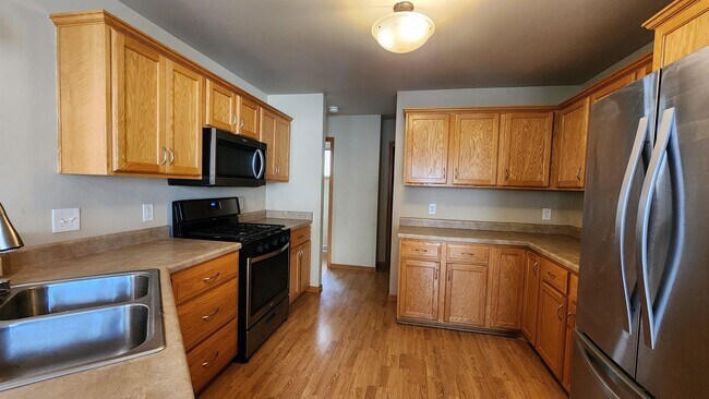 Building Photo - 9412 Briar Haven Dr