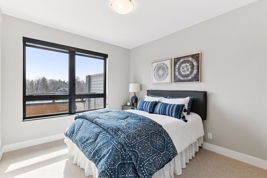 Secondary bedroom - 222 Ferndale Rd S