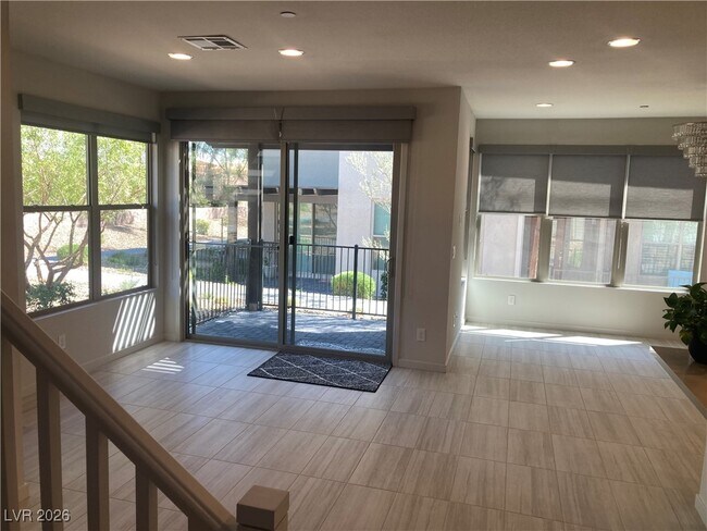 Building Photo - 1247 Rock Hls St