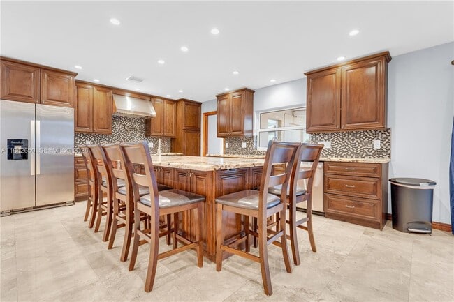 Building Photo - 601 N 44th Ave