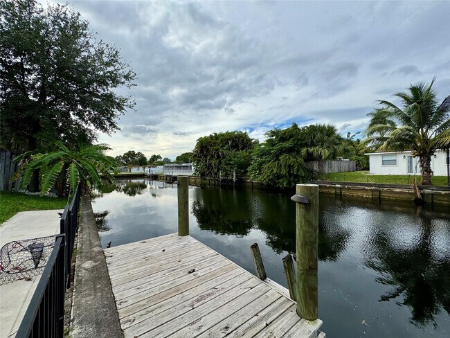 Building Photo - 1871 NW 31st Ct