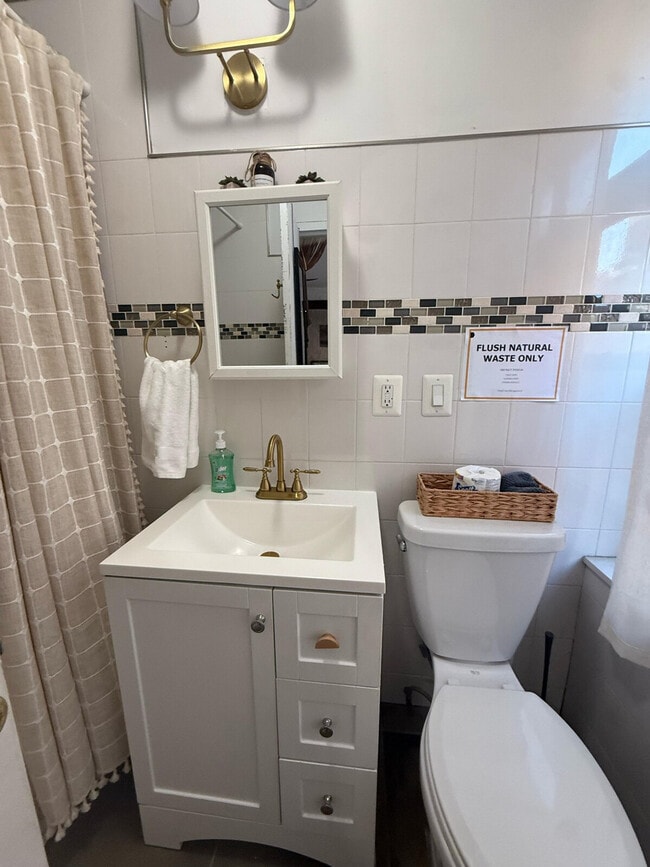 Building Photo - 341 W 30th St