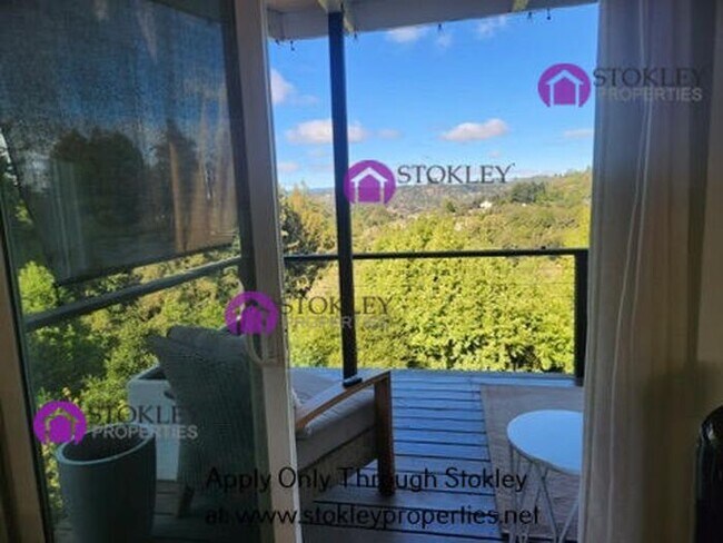 Building Photo - 4311 Fairway Dr