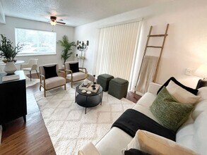 Building Photo - Central Austin Gem – Walk to Central Market!