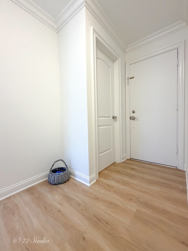 Building Photo - 5 Echo Ct