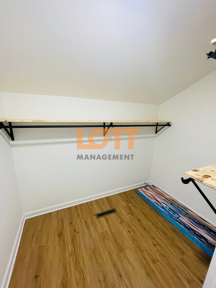 Building Photo - 603 Cedar Lane Rd