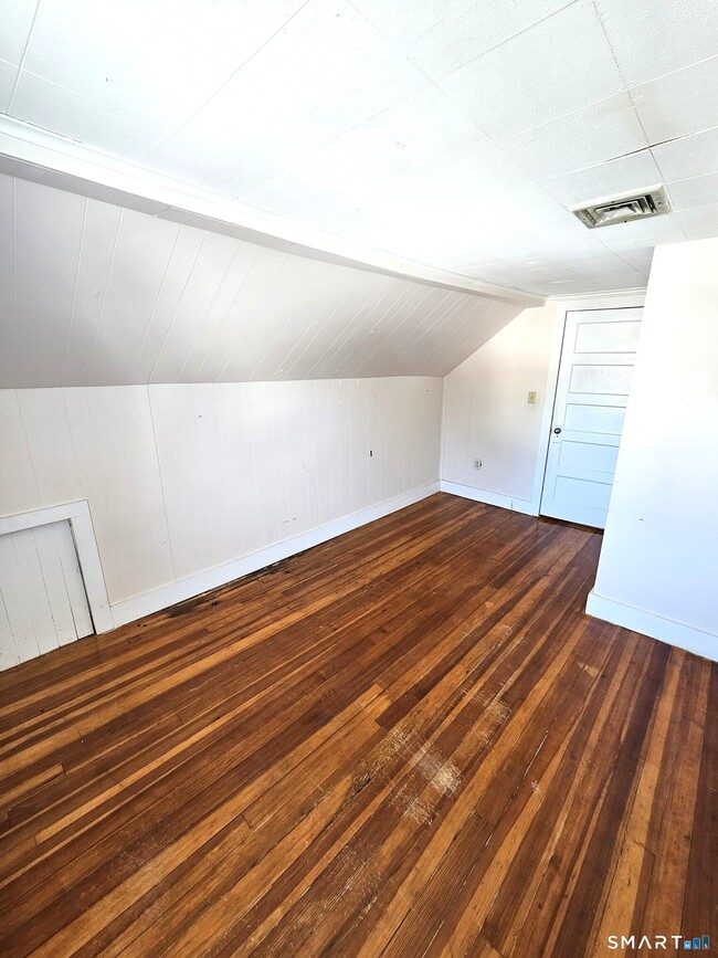 Building Photo - 37 Bloomfield Ave