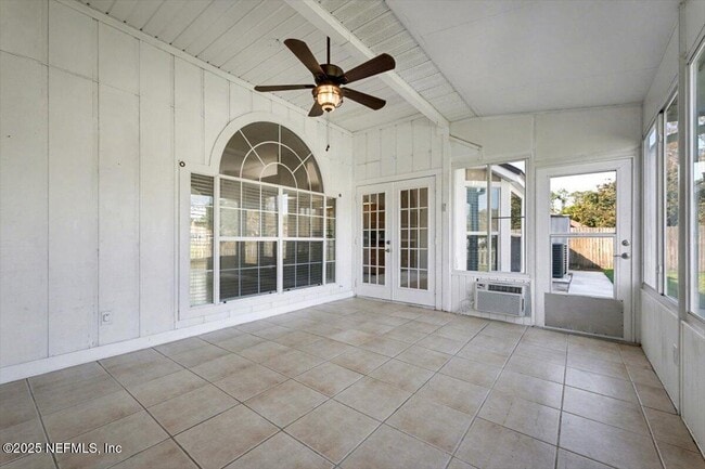 Building Photo - 1676 Trafalgar Ct