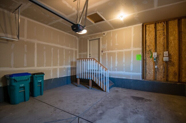 Building Photo - 2 Bedroom 2 1/2 Bath in Mosaic