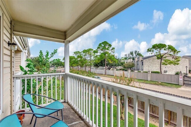 Building Photo - 2750 Holly Hall St