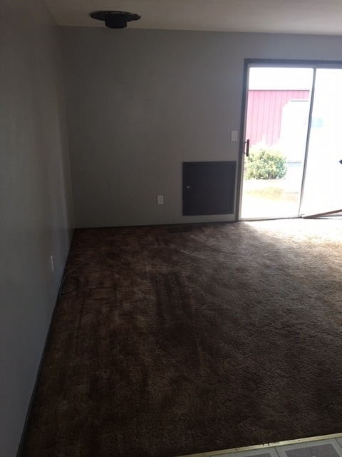 Building Photo - 3 Bedroom 1 Bath Home on large lot in Cascade Locks, OR