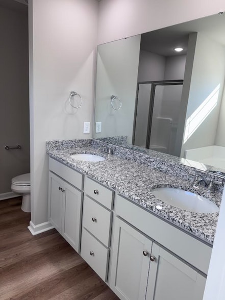 Building Photo - 303 Grand Oaks Dr