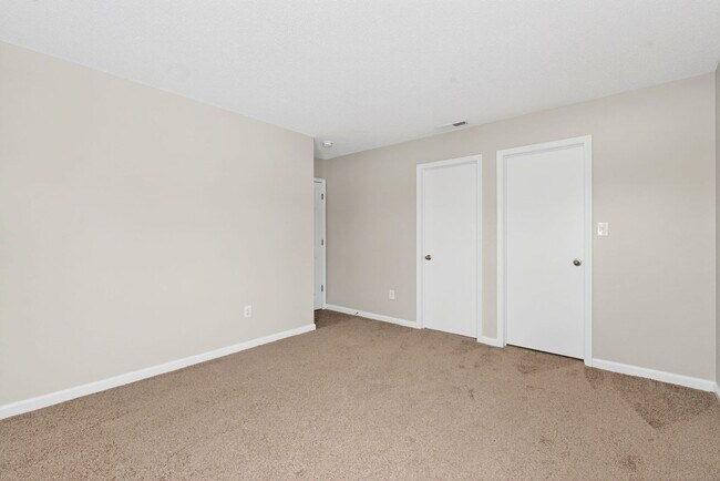 Building Photo - Gorgeous 3 Bed 2 Bath in Quiet Neighborhood!