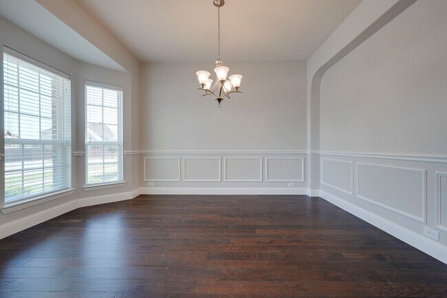 Building Photo - Welcome to this beautiful 4-bedroom, 3.5-b...