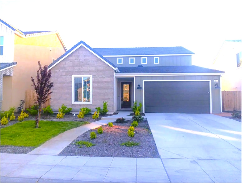 Primary Photo - 1184 Atlantica Dr S