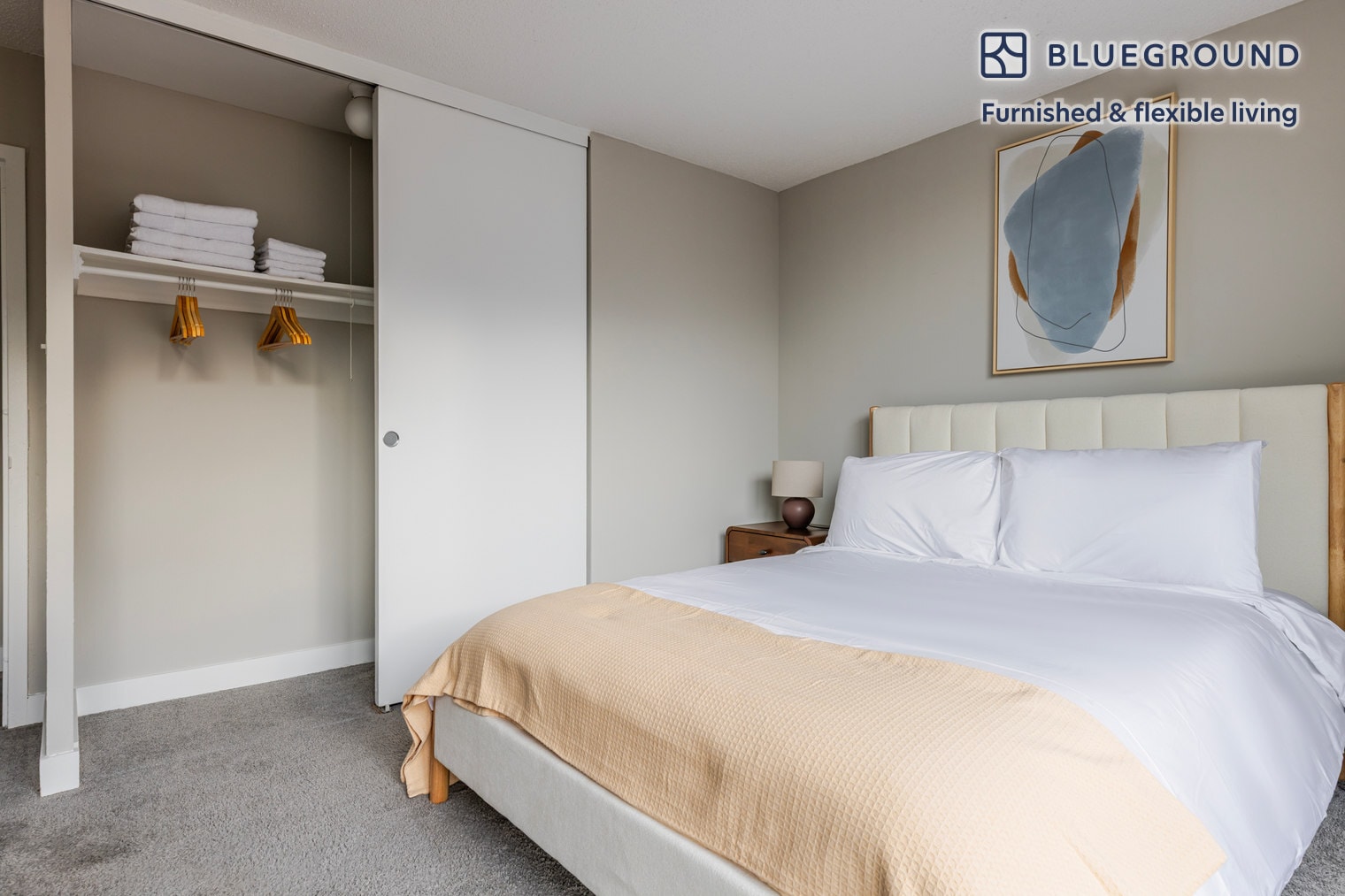 Building Photo - 5600 N Sheridan Rd