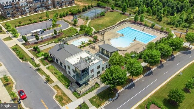 Building Photo - 722 Crown Park Ave