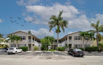 Building Photo - 2130 NE 42nd Ct