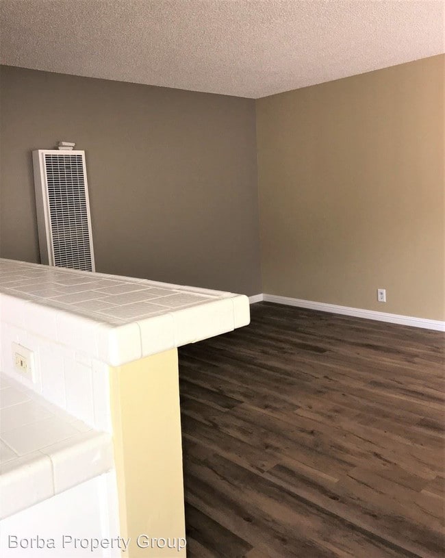 Building Photo - 1527 Torrance Blvd