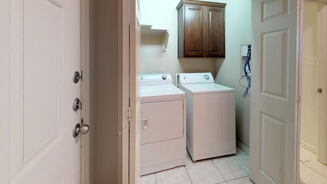 Building Photo - 145 Forest Dr Loop