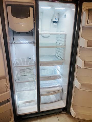 Building Photo - 702 Kristi Ln