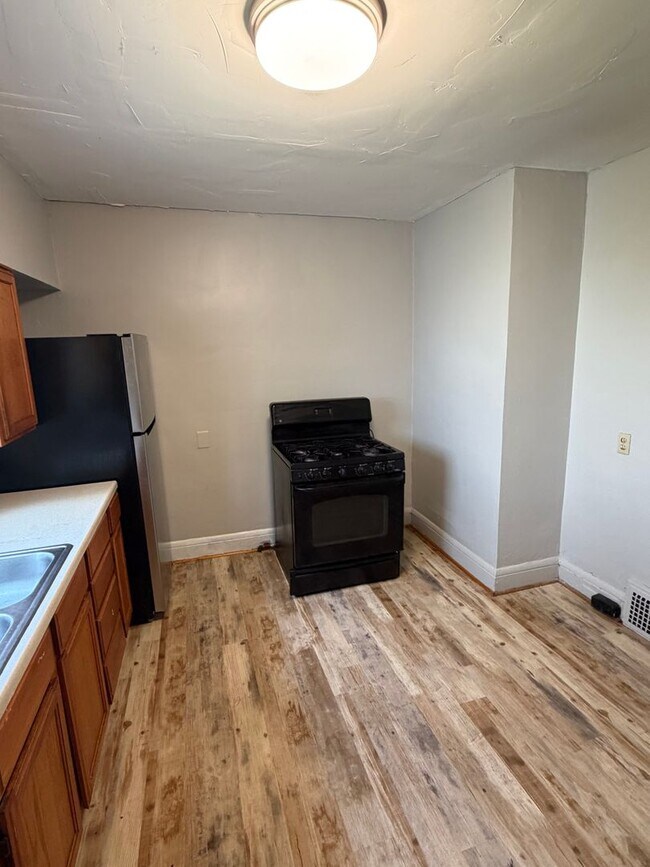 Building Photo - Wildwood368