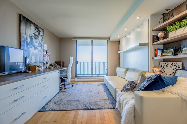 Building Photo - 1212 N Lake Shore Dr