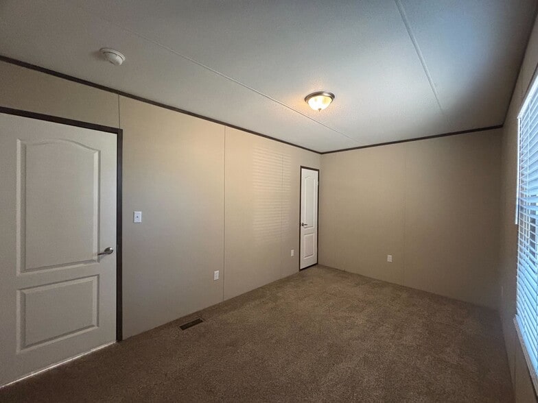 Building Photo - 123 Norene St