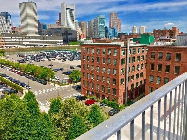 Building Photo - 35 Channel Center St