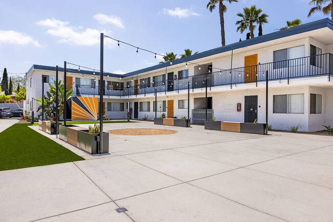 Building Photo - State