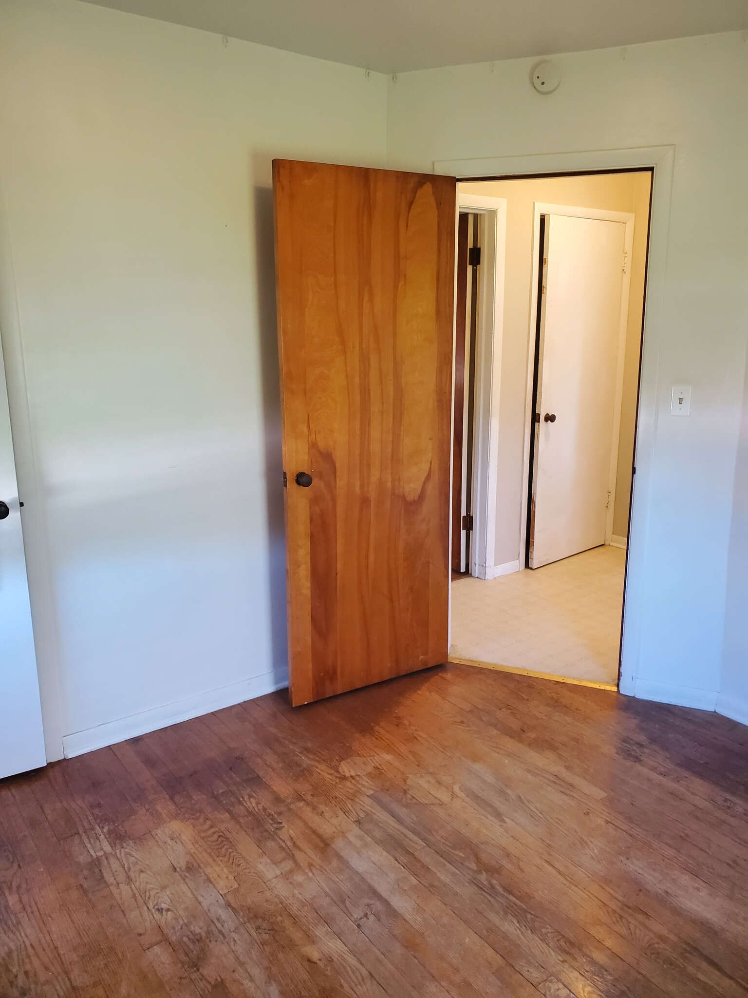 Bedroom 2 - 3206 Highland Rd