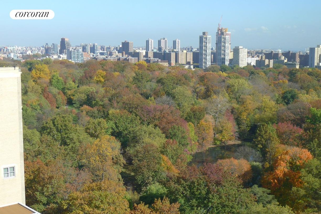 Building Photo - 400 Central Prk W