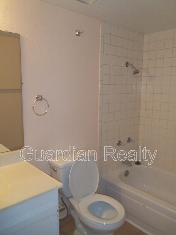 Building Photo - 2639 Jacyra Ave