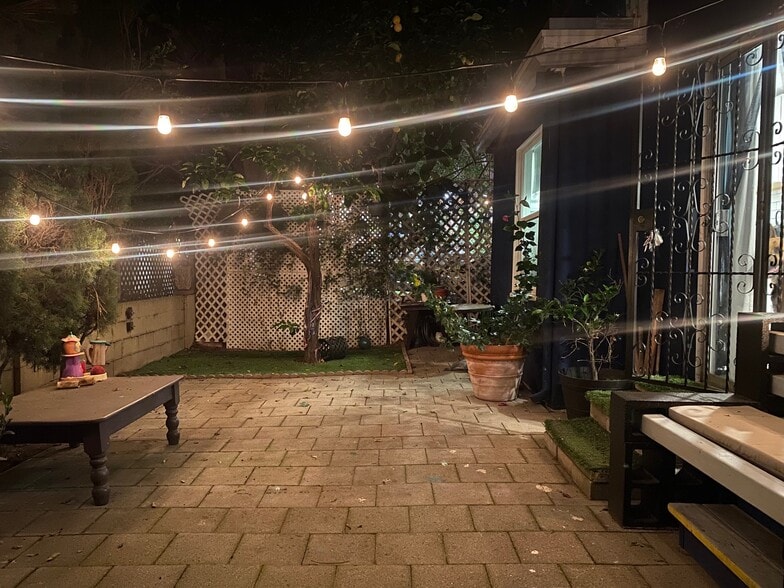 Front Yard - 8828 Harratt St