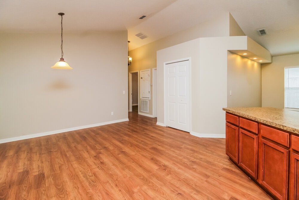 Building Photo - 12848 Parkbury Dr