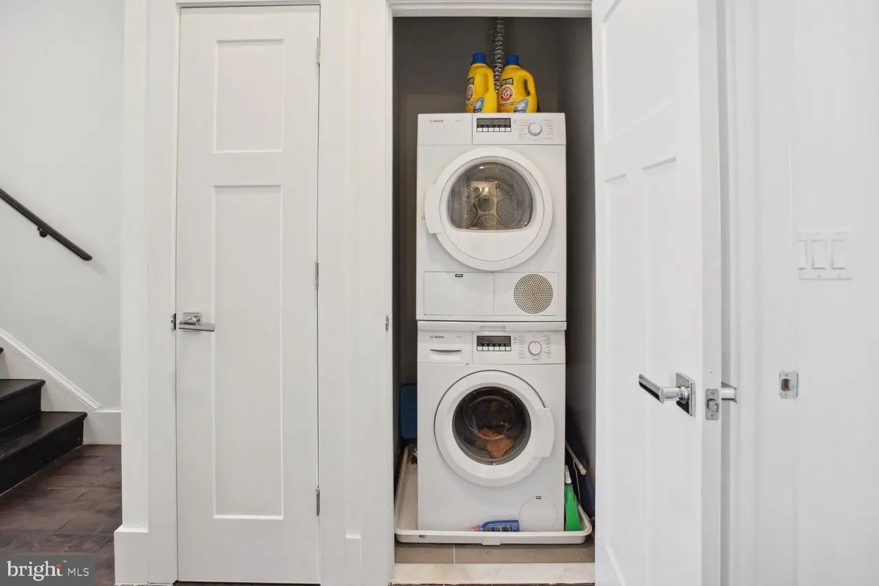 Building Photo - 1230 Fairmont St NW