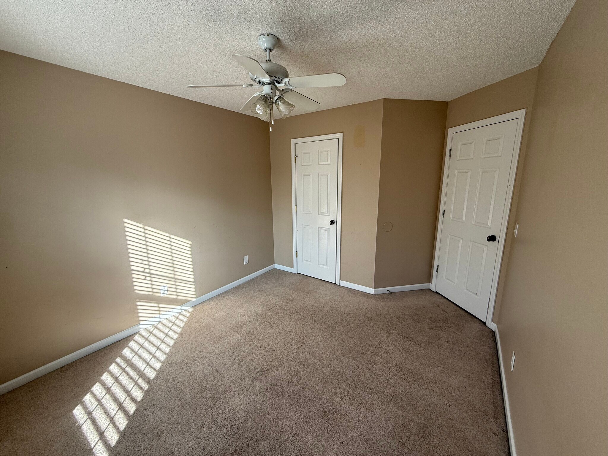 Building Photo - 100 Englewood Ct