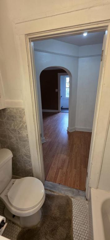 Building Photo - 58 Waldo St