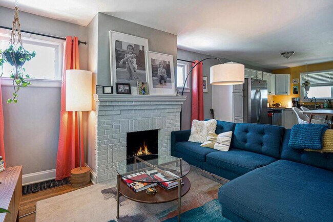 Building Photo - 1607 Elmwood Ave