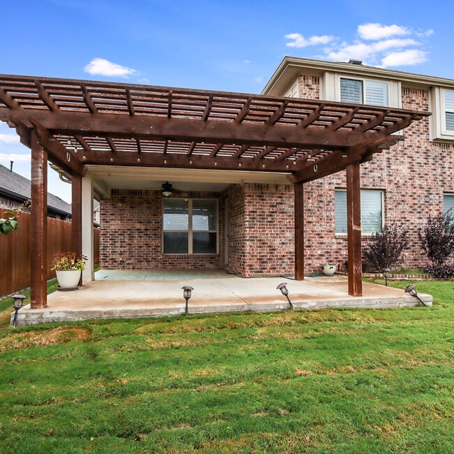 Building Photo - 9105 Conroe Dr
