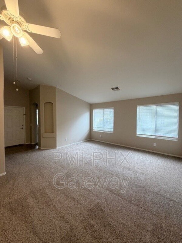 Building Photo - 3194 W Yellow Peak Dr