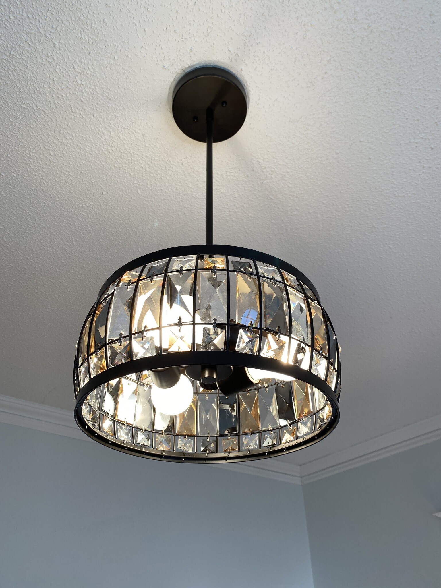 Building Photo - 1622 E 8th St