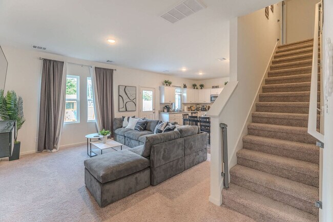 Primary Photo - 10314 Woodwick St