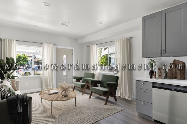 Building Photo - 1507 W 50th St