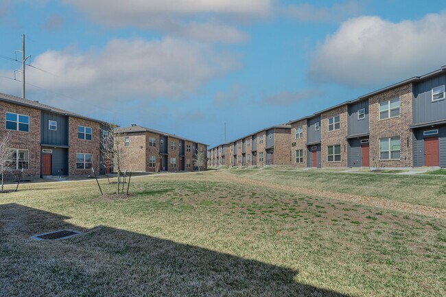 Building Photo - 4089 Cross Park Dr