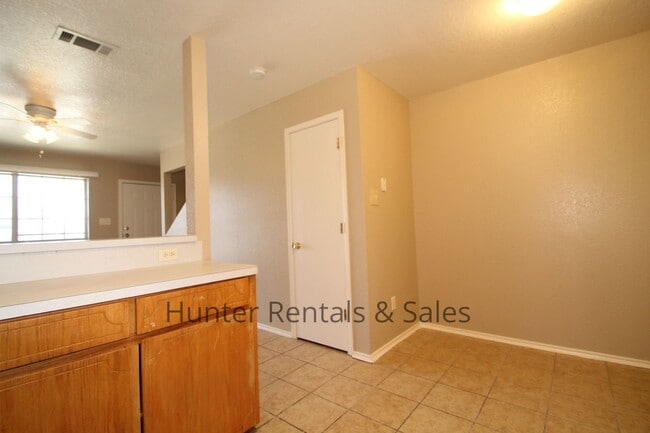 Building Photo - Perfect Two Bedroom