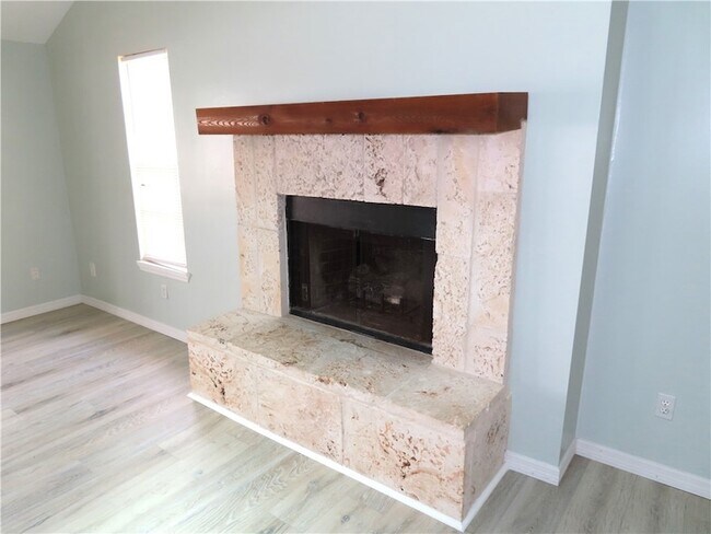 Building Photo - 110 Melton Ave