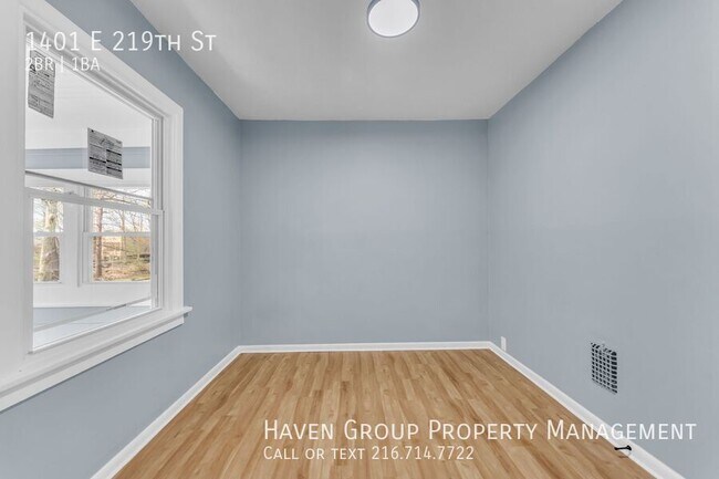 Building Photo - 1401 E 219th St