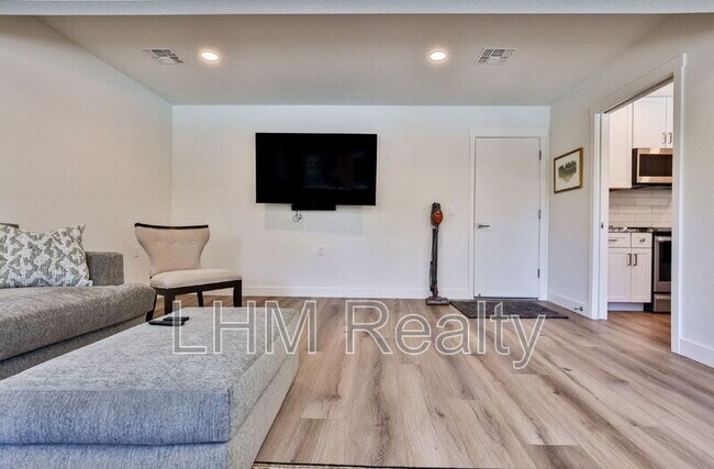 Building Photo - 1045 Leisure World
